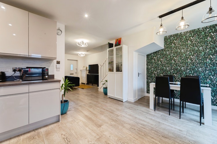4 bedroom semi-detached house