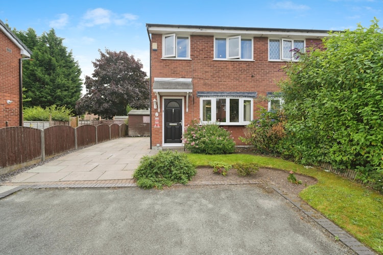3 bedroom semi-detached house