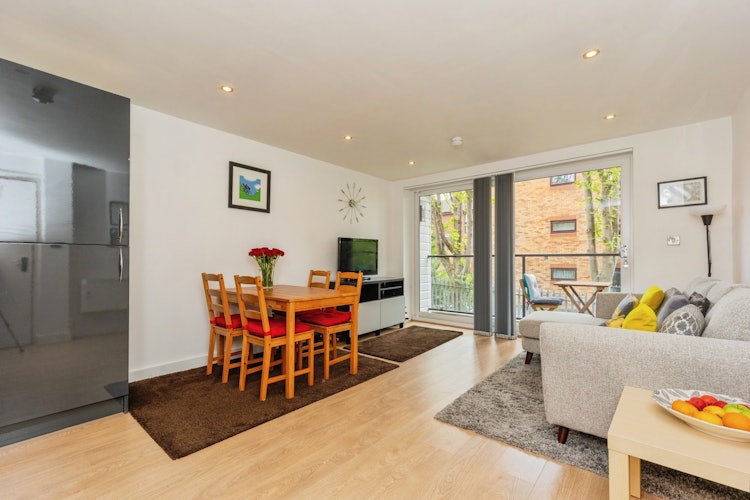 2 bedroom apartment