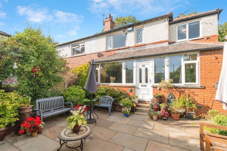 4 bedroom semi-detached house