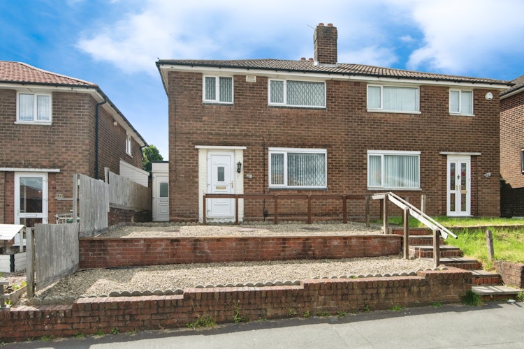 3 bedroom semi-detached house