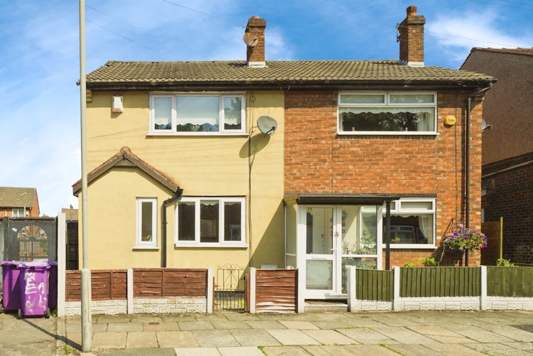3 bedroom semi-detached house