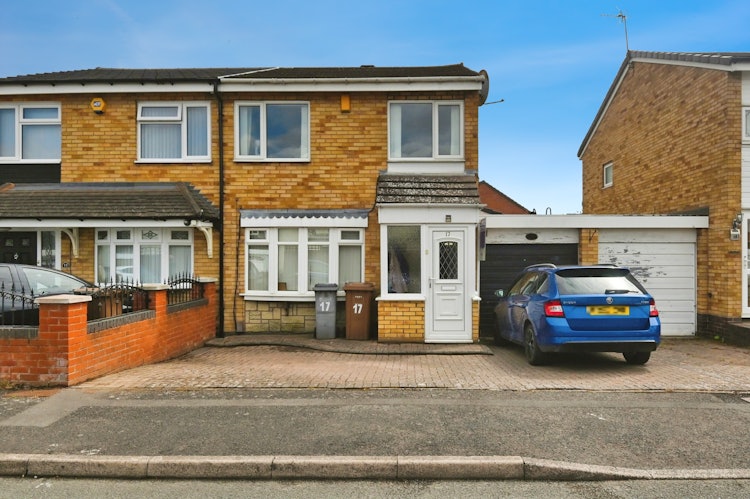 3 bedroom semi-detached house