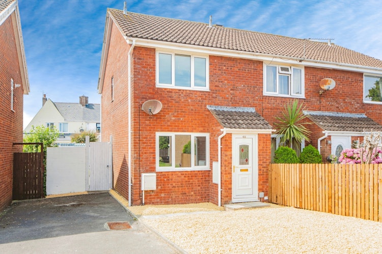 2 bedroom end of terrace house