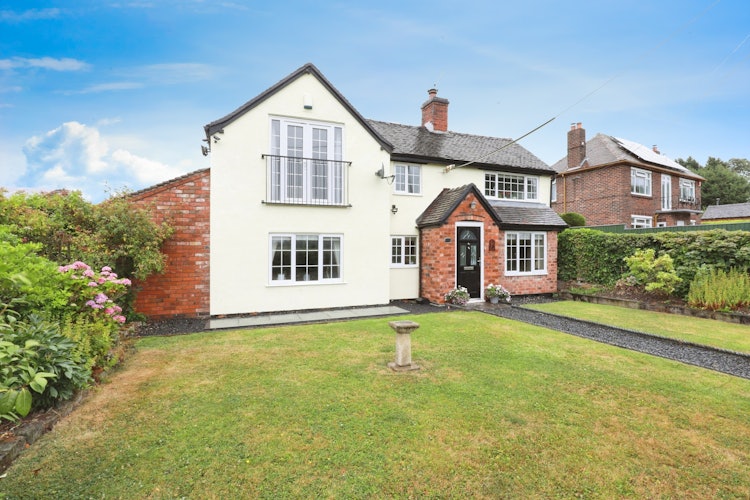 3 bedroom detached house