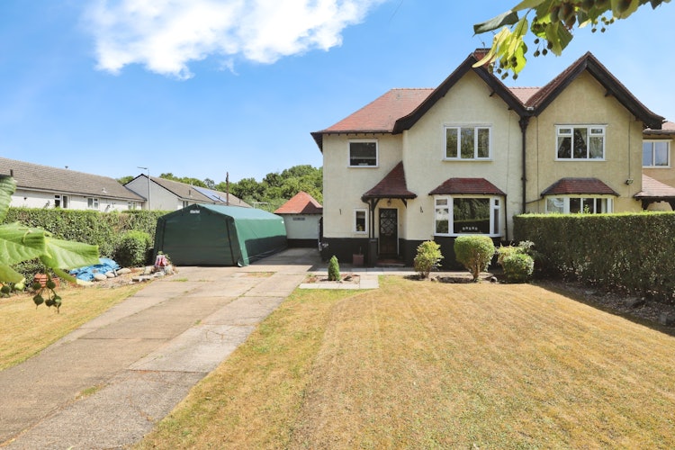 3 bedroom semi-detached house