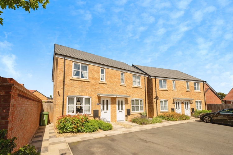 2 bedroom semi-detached house