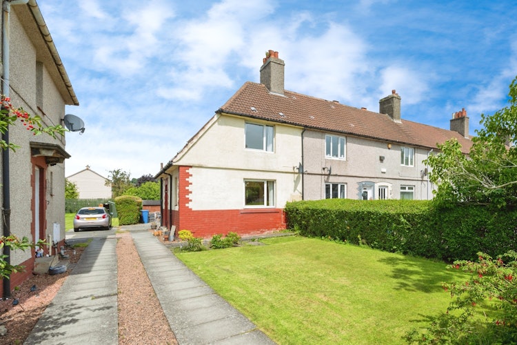 2 bedroom end of terrace house