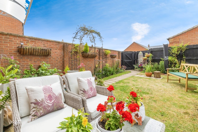 3 bedroom semi-detached house