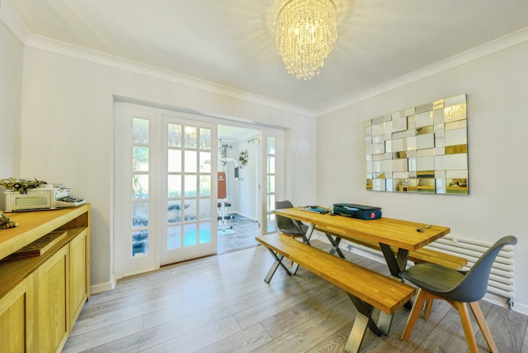 4 bedroom detached house