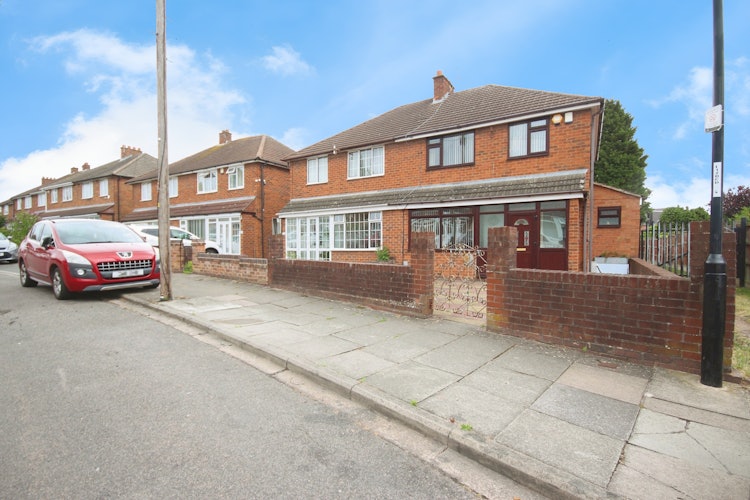 3 bedroom semi-detached house