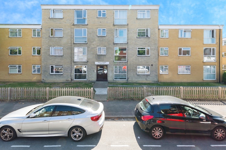 2 bedroom flat