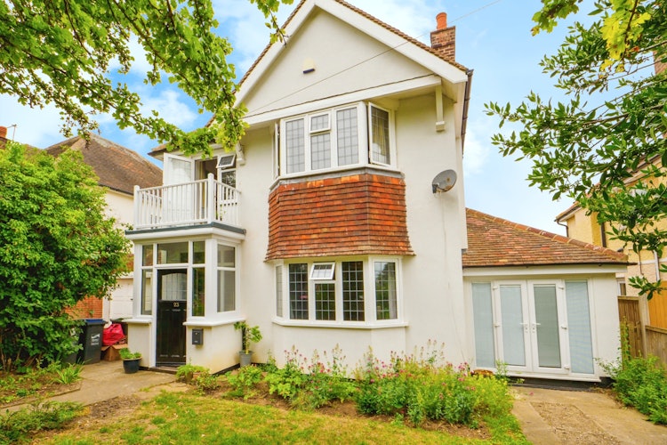 4 bedroom detached house