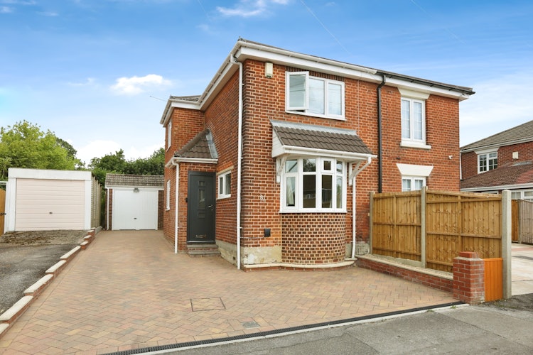 3 bedroom semi-detached house