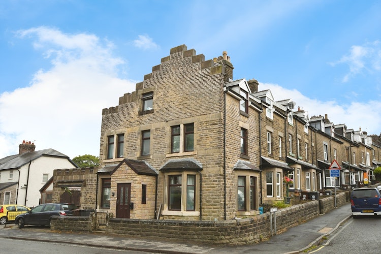 4 bedroom stone house