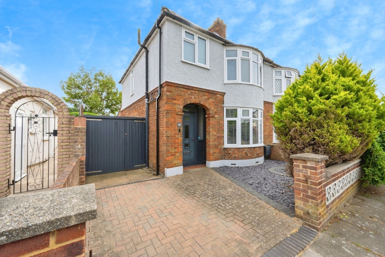 3 bedroom semi-detached house