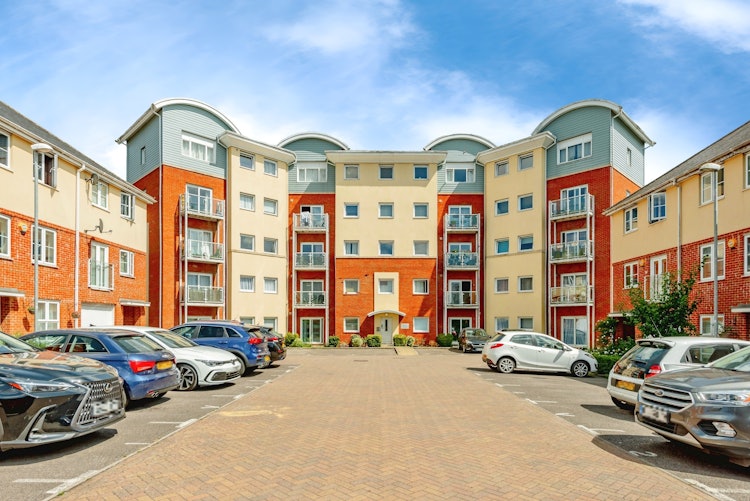 1 bedroom ground floor flat