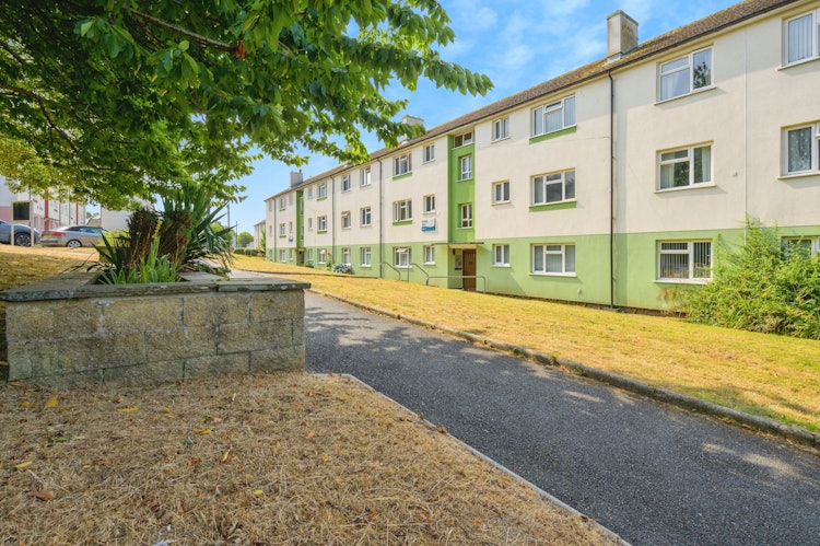 2 bedroom flat