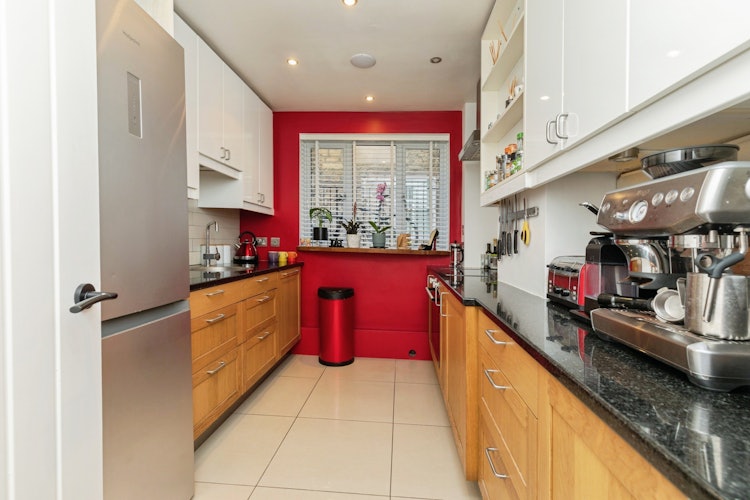 2 bedroom ground floor flat