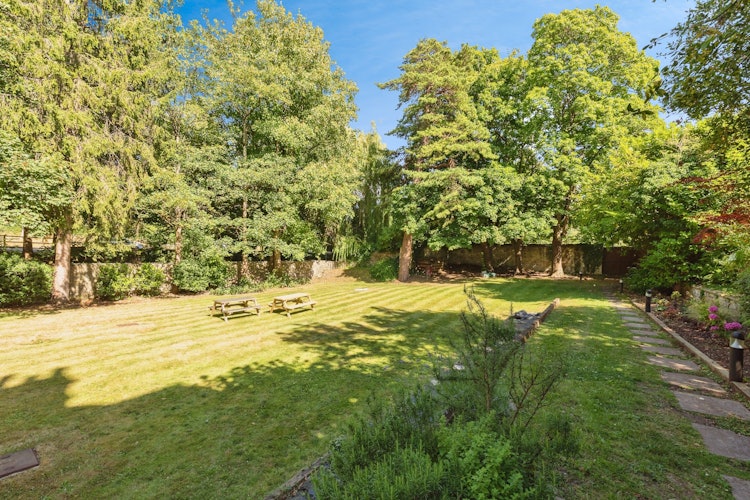 2 bedroom ground floor flat