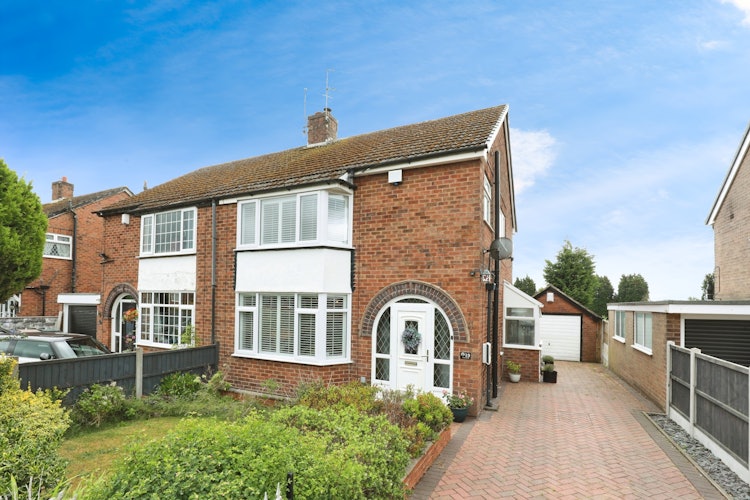3 bedroom semi-detached house