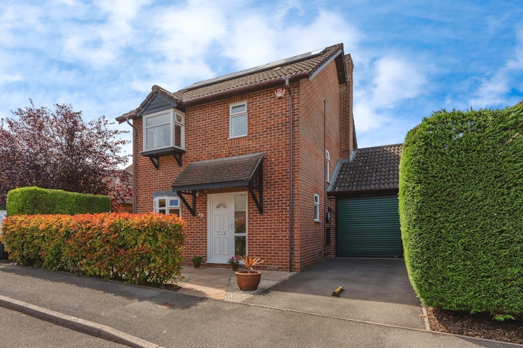 3 bedroom detached house