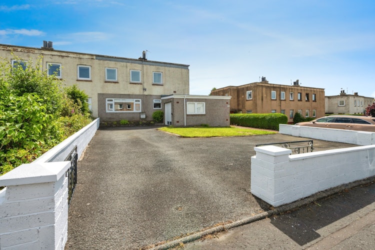 2 bedroom ground floor flat