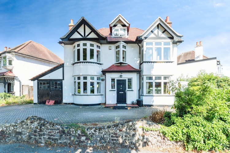4 bedroom detached house