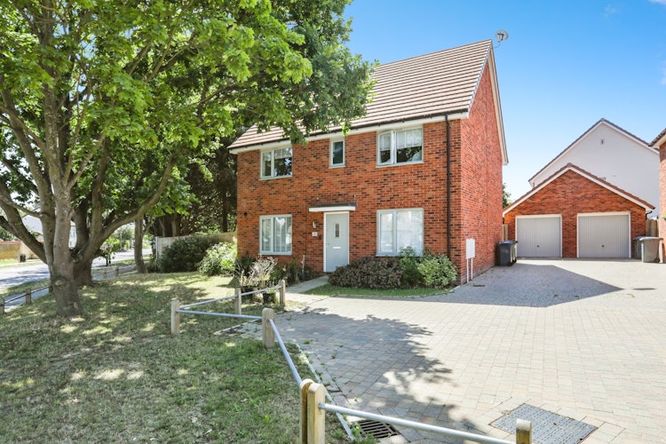 4 bedroom detached house
