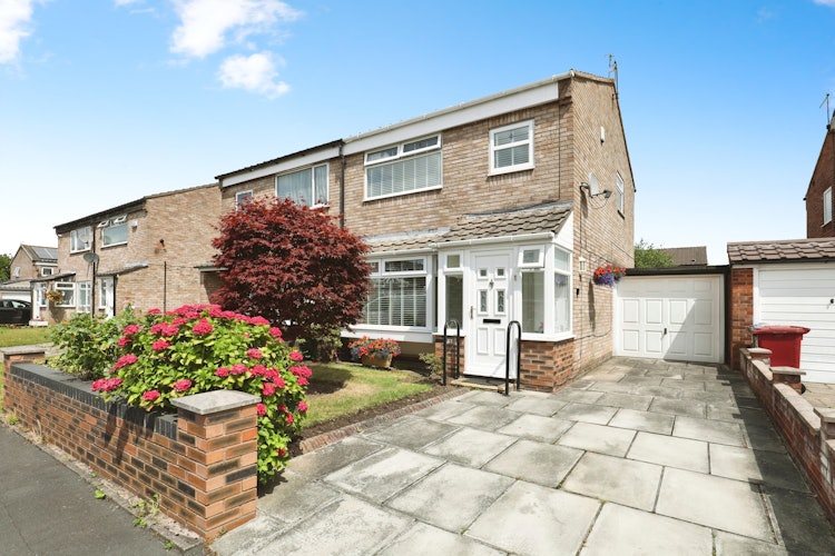 3 bedroom semi-detached house