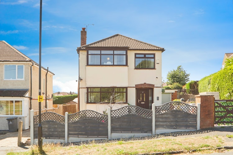 3 bedroom detached house