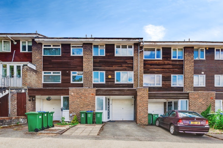 4 bedroom terraced house