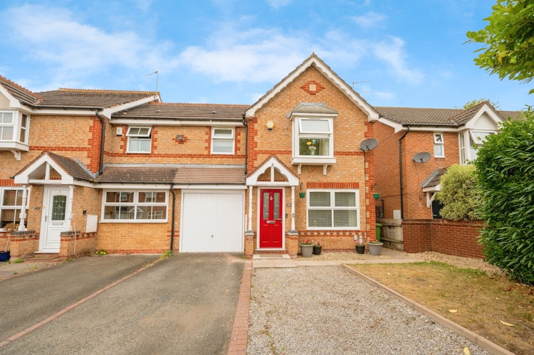 3 bedroom semi-detached house