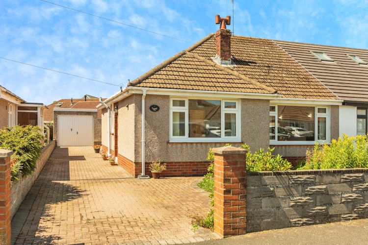 2 bedroom semi-detached bungalow