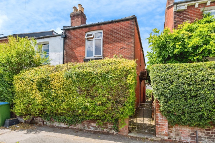 2 bedroom semi-detached house