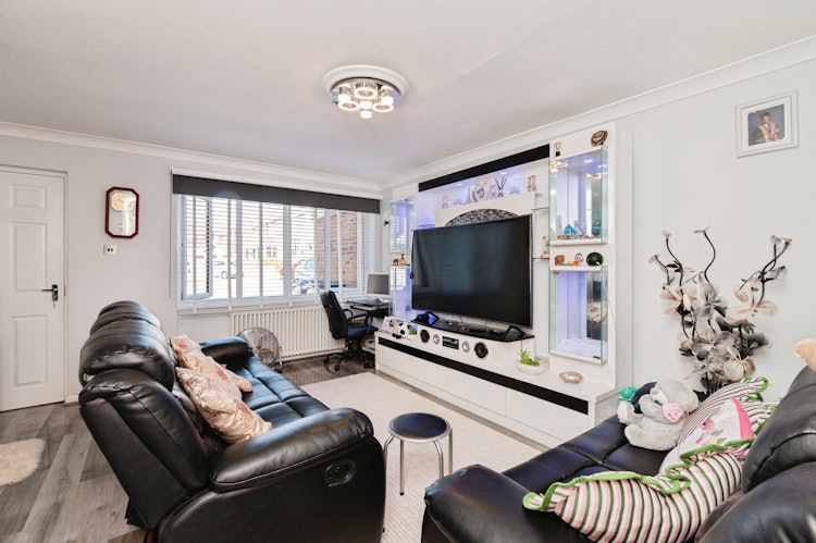 3 bedroom terraced house