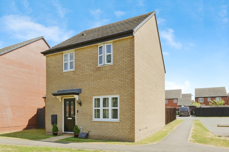 3 bedroom detached house
