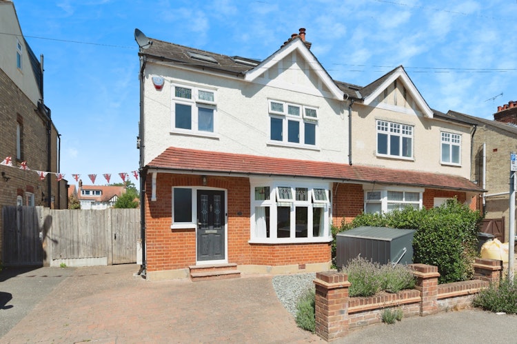 4 bedroom semi-detached house