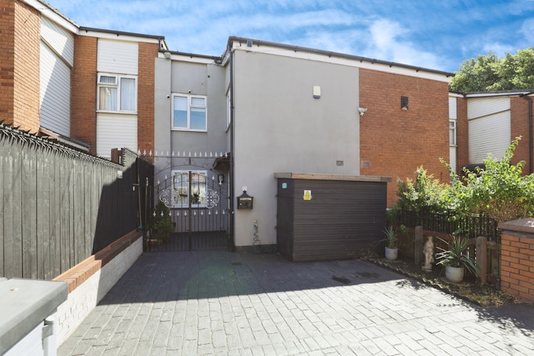 3 bedroom terraced house