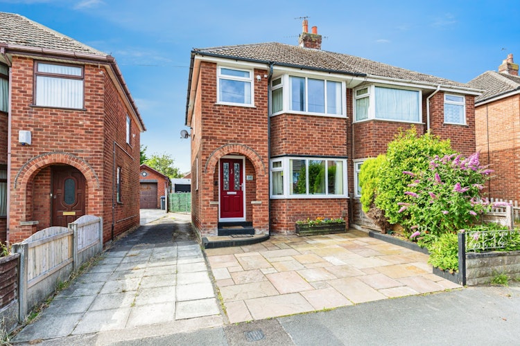 3 bedroom semi-detached house