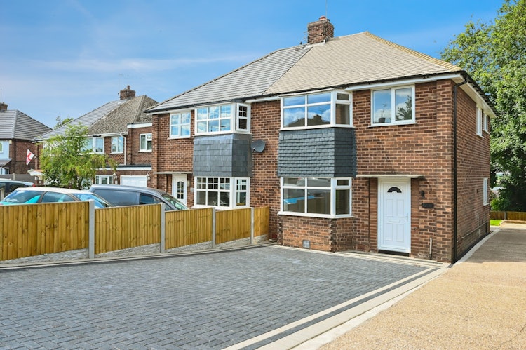 3 bedroom semi-detached house