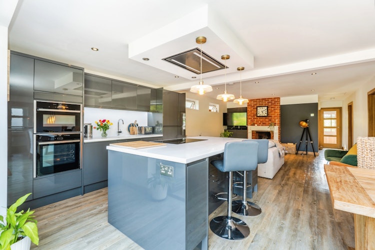 3 bedroom detached bungalow