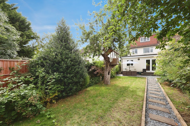 4 bedroom semi-detached house
