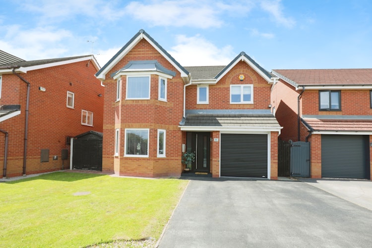 4 bedroom detached house