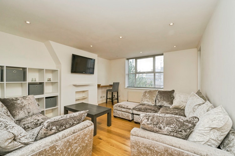 3 bedroom flat