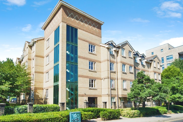 2 bedroom flat