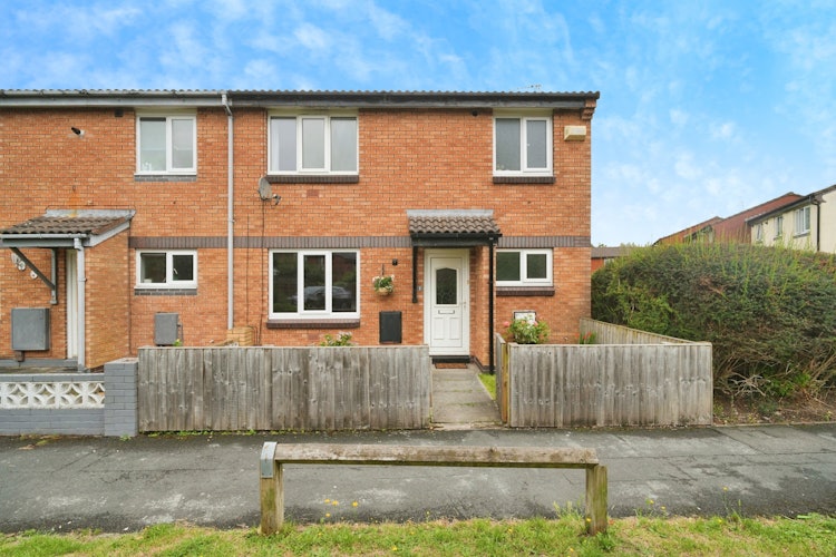 3 bedroom end of terrace house