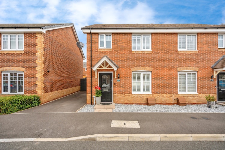 3 bedroom semi-detached house