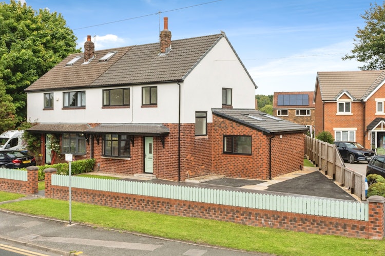 3 bedroom semi-detached house