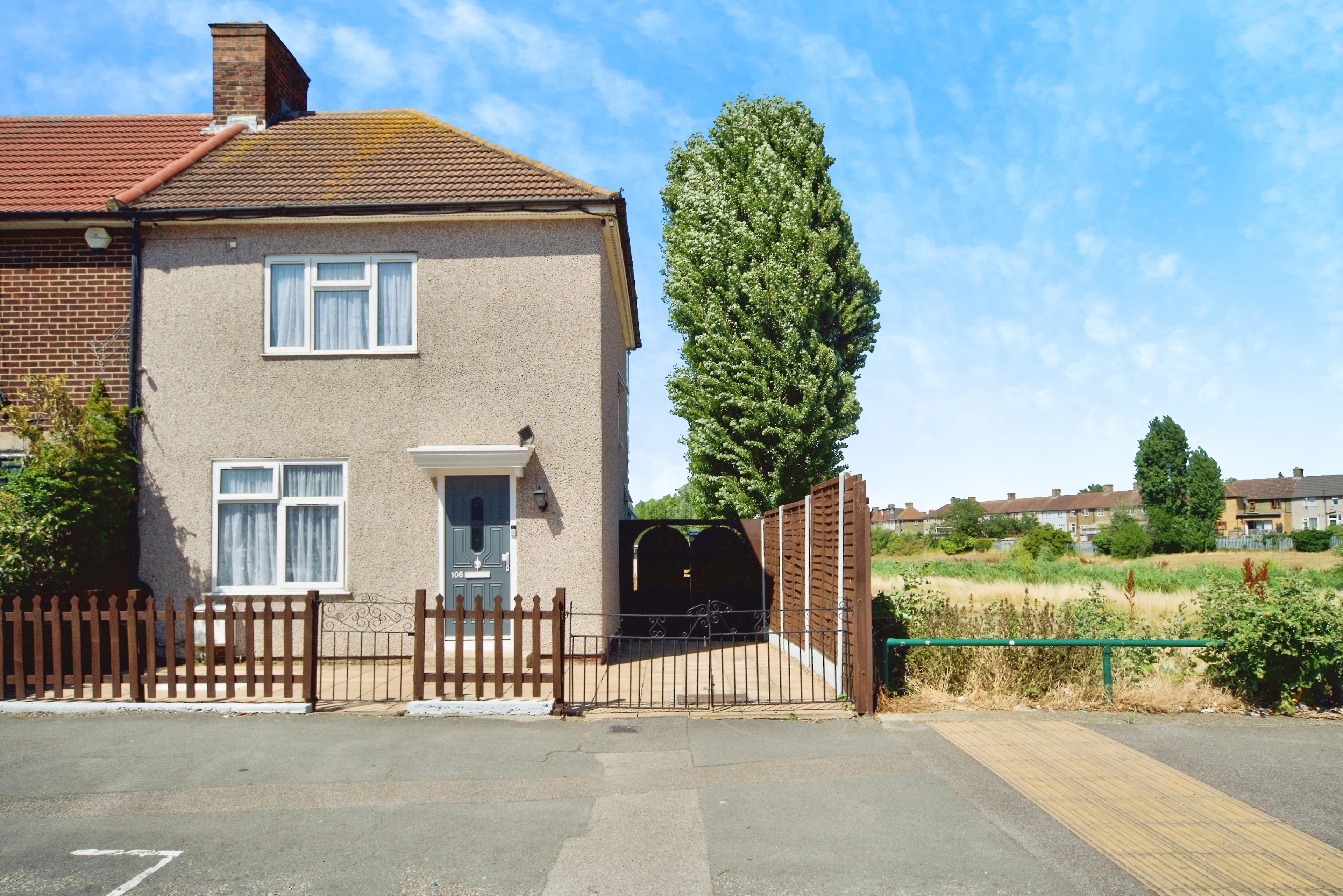 Goresbrook Road, Dagenham